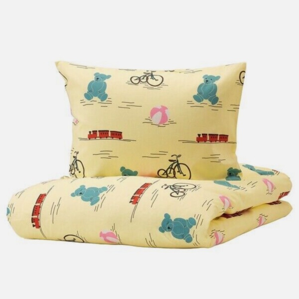 NWT 100% Cotton Twin Duvet cover and Pillow case. Yellow toy pattern.